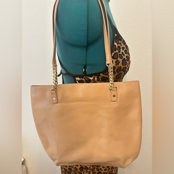 Michael Kors Jet Set Patent Leather Beige and Gold Lined Bag - Picture 1 of 7
